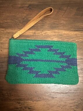 🆕 Panache Apparel Green/Navy Aztec Western Wristlet